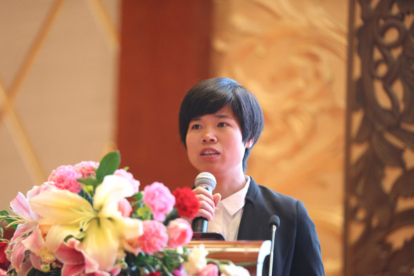 晶联光电荣获“立异应用奖”闪灼2017中国国际OLED大会——倾情演绎ITO靶材国产化之路