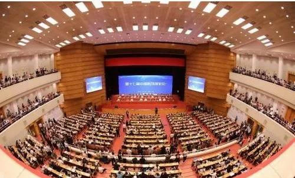 广西晶联荣获“2020中国科技立异领军企业”称呼