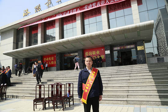 立异实干铸新颜 装备公司总装调试车间获“工人先锋号”声誉称呼